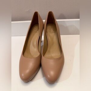 Naturalizer Blush Tan Leather Pointed-Toe Pumps size 8